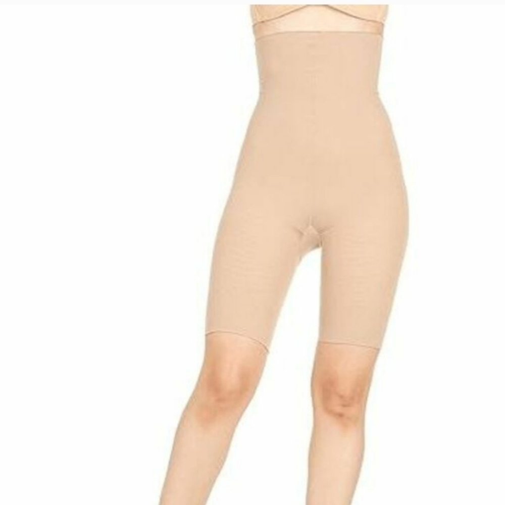 NWT Spanx Assets Hi Waist Mid Thigh Shaper Nude Shapewear 3